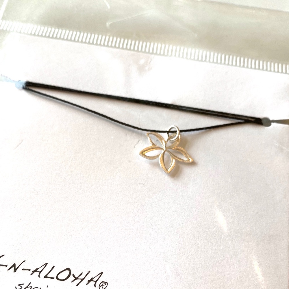 Flower necklace on cord, LIV-N-ALOHA